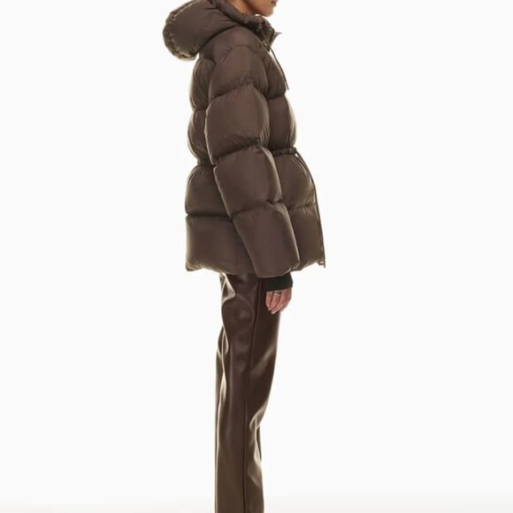 Aritzia THE CHALET PUFFER - Picture 6 of 8